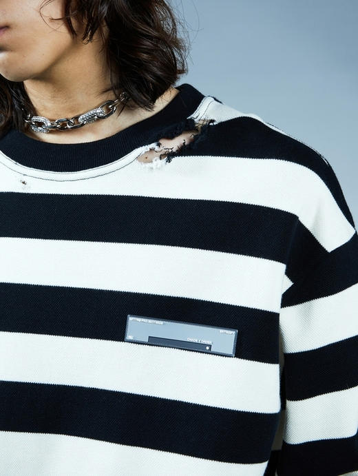 SFTTR AW21圆领破坏黑白粗条纹慵懒风厚实长袖T恤廓形男女薄卫衣 商品图2