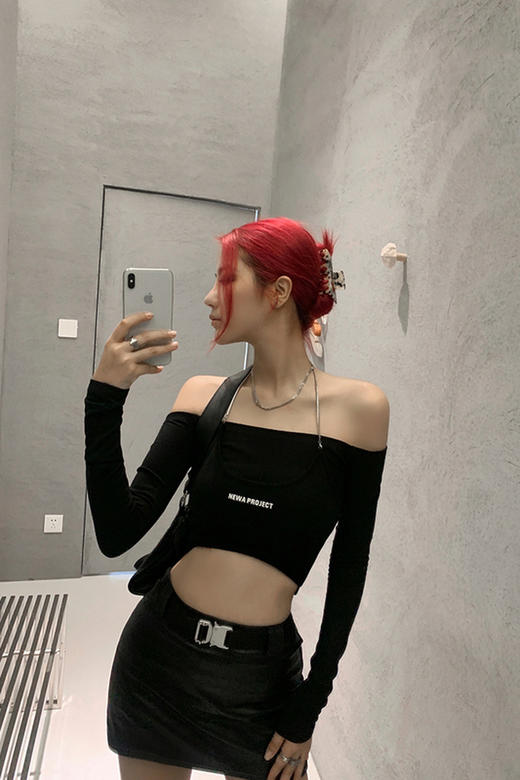 NEWA PROJECT 秋冬新款原创设计露腰性感百搭一字领打底长袖上衣 商品图5