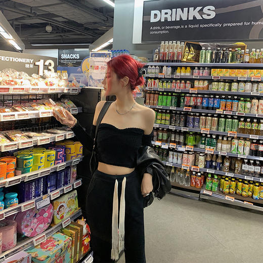 NEWA PROJECT 2021秋冬新款原创设计上衣露肩心机一字领针织衫女 商品图2