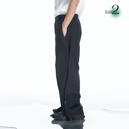 RELABEL 21AW黑色几何切割深蓝撞色线脚口可调节铆钉梭织长裤 商品图1