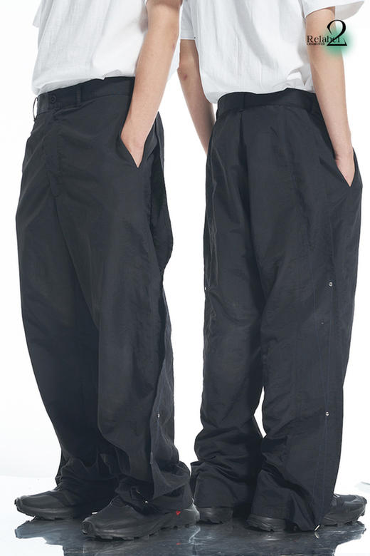 RELABEL 21AW黑色几何切割深蓝撞色线脚口可调节铆钉梭织长裤 商品图5