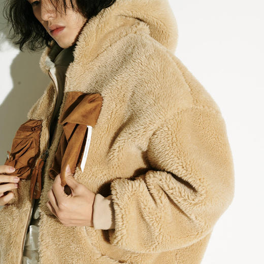 EAFINETAL.21AW新款趣味漫画图案绣花立体贴袋连帽开衫羊羔绒外套 商品图0