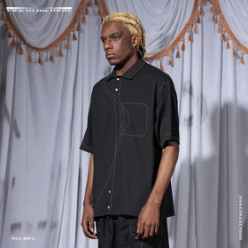 RELABEL 21SS 黑色扭曲明线交错异形门襟宽松短袖POLO
