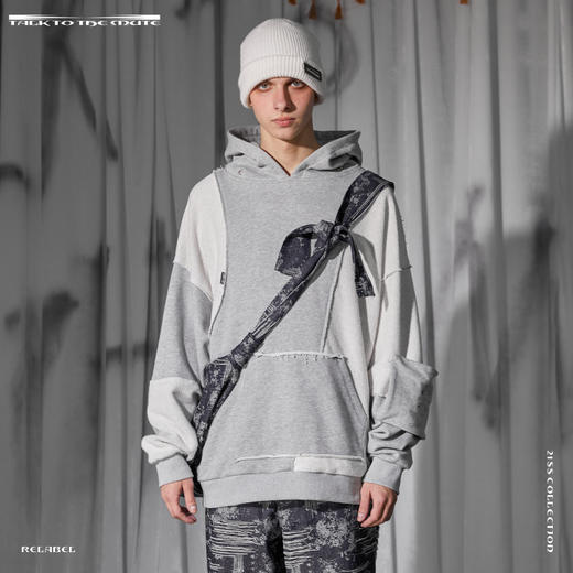 RELABEL 21SS 灰色正反裁片破缝拼接可拆卸面罩卫衣 商品图3