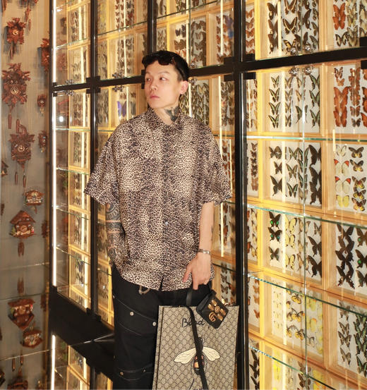 RELABEL 21SS 原创豹纹满印背后异形主题logo印花宽松短袖衬衣 商品图2