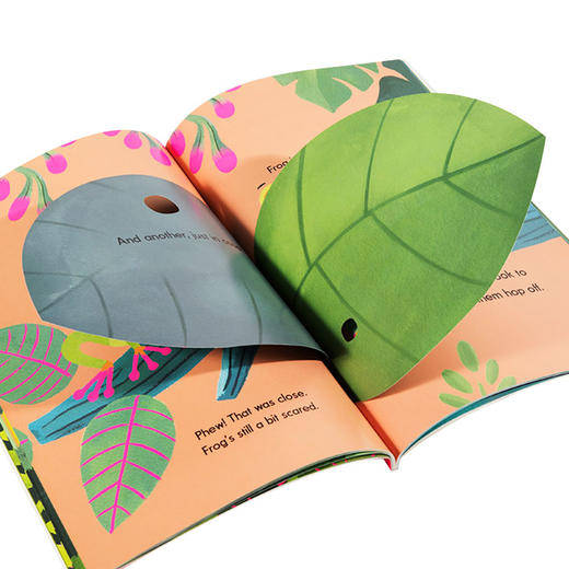 【育学园】小彼恩出品Set 39 This is “这是谁？”互动翻翻故事书 套装3册 英文原版 点读版 商品图4