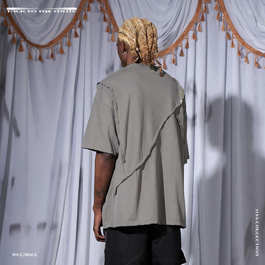 RELABEL 21SS 灰色破缝拼接立体裁边主题印花宽松短袖T恤 商品图2