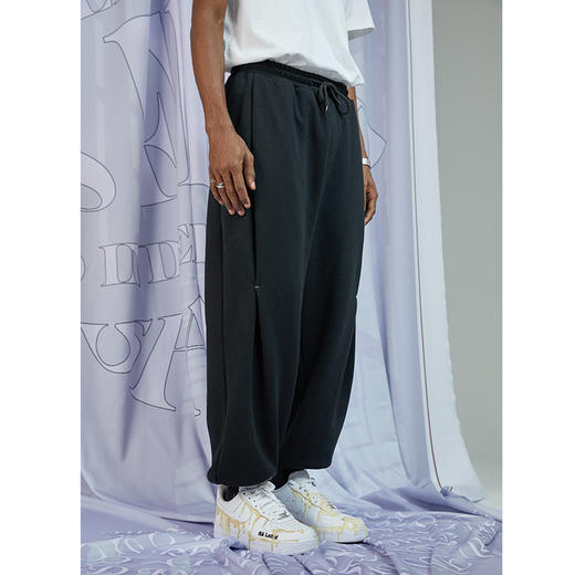 RELABEL 20AW 膝盖细节缝合设计宽松束脚长裤 商品图2