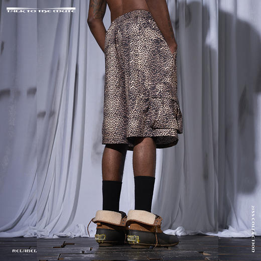 RELABEL 21SS 豹纹满印印花宽松双立体口袋休闲短裤 商品图1