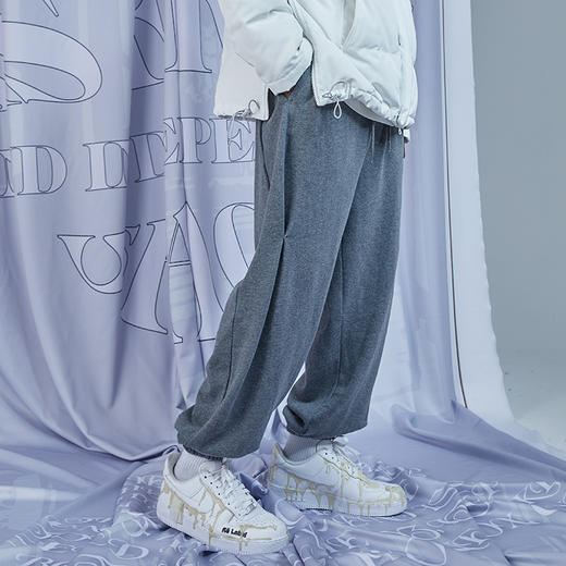 RELABEL 20AW 膝盖细节缝合设计宽松束脚长裤 商品图0