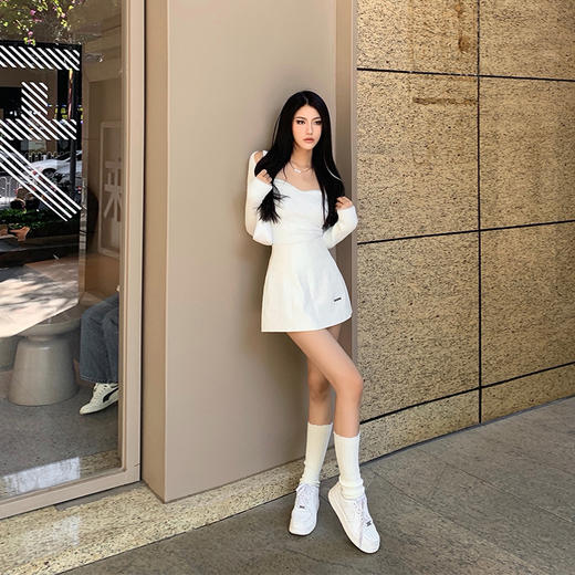 NEWA PROJECT  2021秋冬原创海鸥领保暖加绒修身毛衣针织上衣女 商品图3