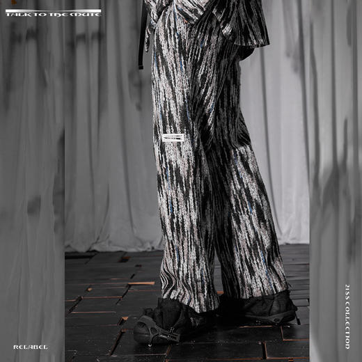 RELABEL 21SS定织未来感条纹毛料定制铭牌脚口可调节复古休闲裤 商品图3