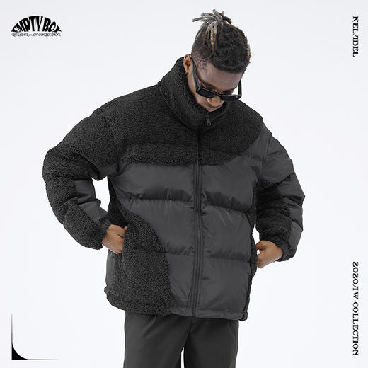 RELABEL 20AW厚实羊羔绒弧线拼接多层次结构羽绒服 商品图0