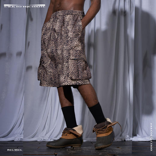 RELABEL 21SS 豹纹满印印花宽松双立体口袋休闲短裤 商品图0