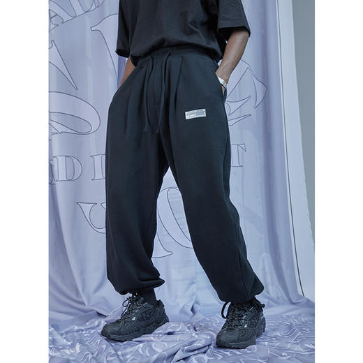 RELABEL 20AW 黑色脚口抽绳调节硅胶标设计廓形宽松长裤 商品图3