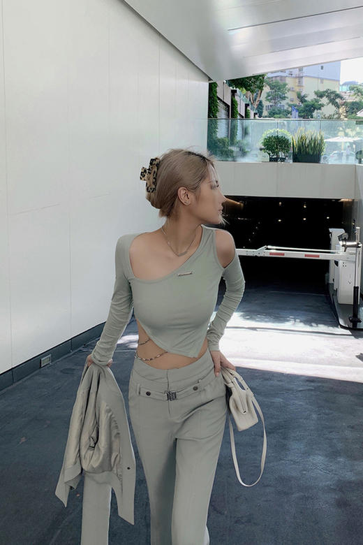 NEWA PROJECT 秋季原创秋季短款心机露肩t恤打底衫长袖修身上衣 商品图5