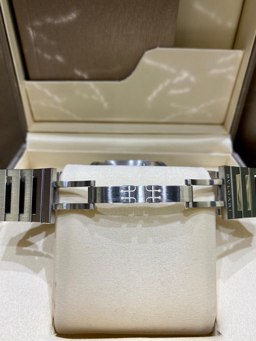 宝格丽Octo Finissimo是OCTO系列 商品图8