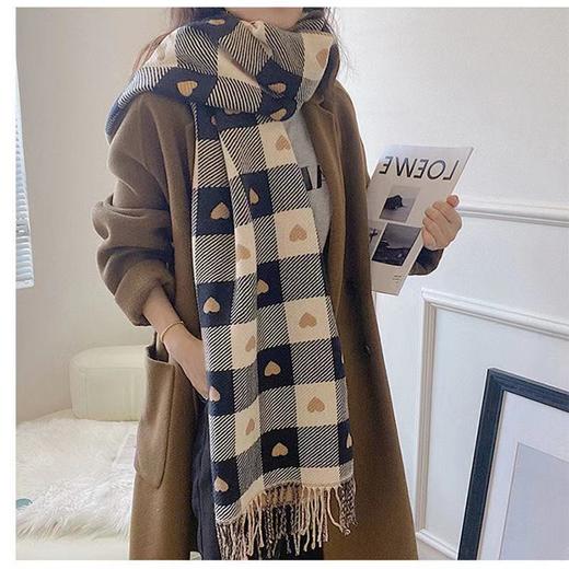 爱心格子围巾女秋冬新款韩版仿羊绒披肩网红ins百搭冬季保暖围脖 商品图2