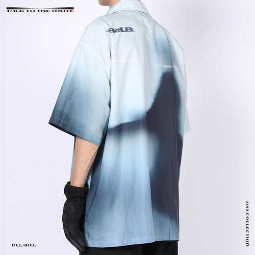 RELABEL 21SS 主题概念人物交谈满印印花宽松休闲短袖衬衣 商品图2