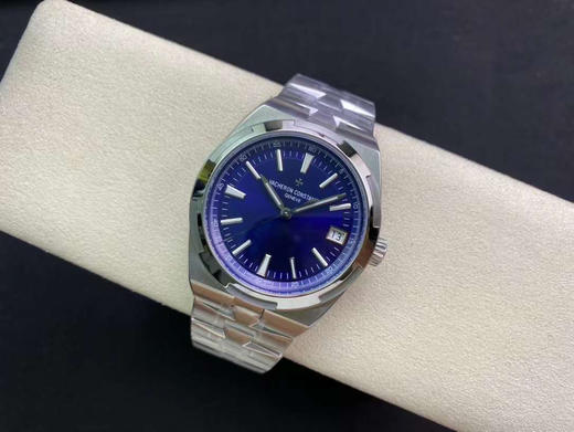Vacheron Constantin 江诗丹顿 Overseas 纵横四海腕表 耗时10个月打造出来的精品 精钢表壳，直径 41mm 商品图13
