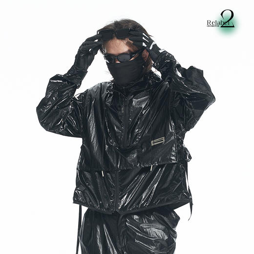 RELABEL 21AW黑色高密度未来感可变形背包多抽绳休闲外套 商品图1