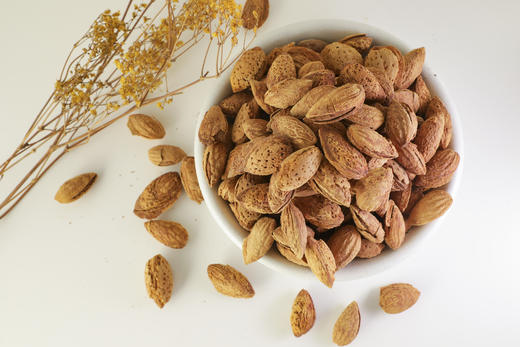 新疆特产巴旦木400g/罐【产地直发】 商品图1