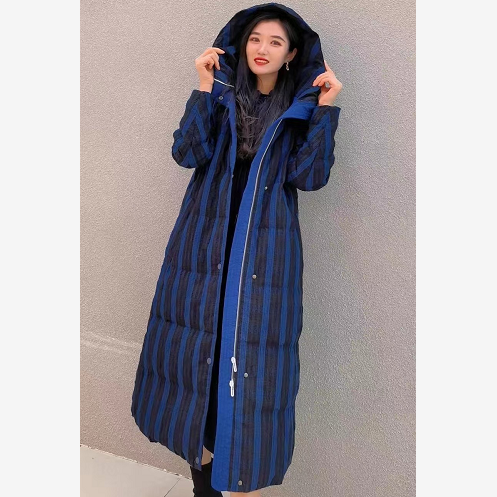 希色长款墨兰条纹羽绒服