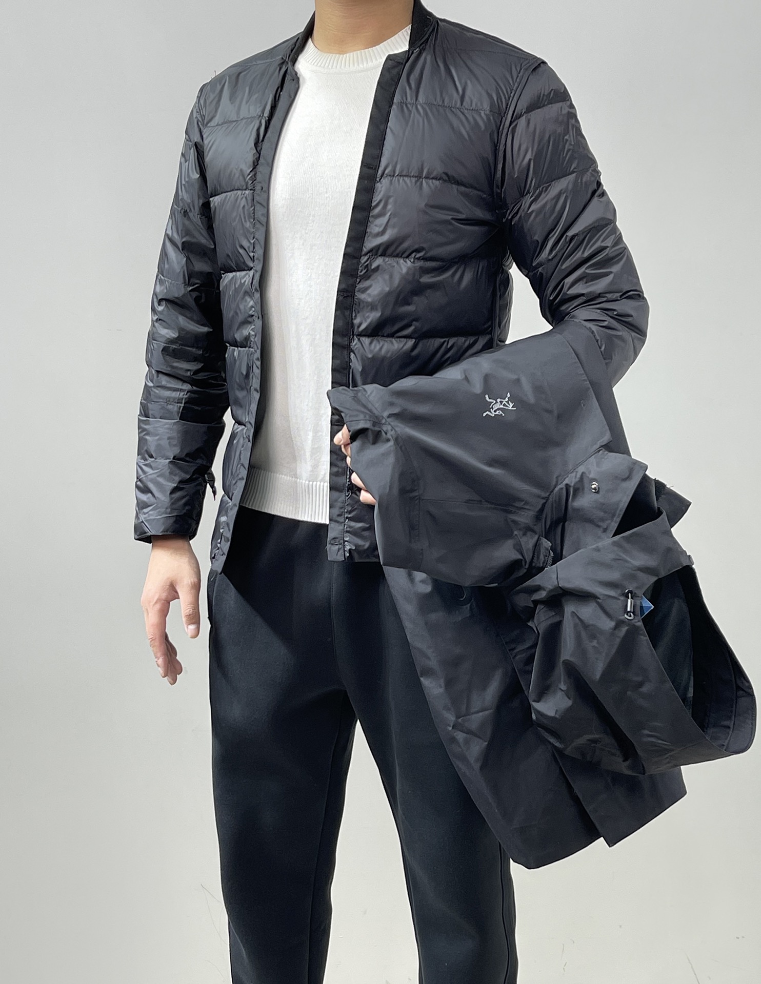 点此购买 始祖鸟男款三合一中长款连帽羽绒服 sp205047