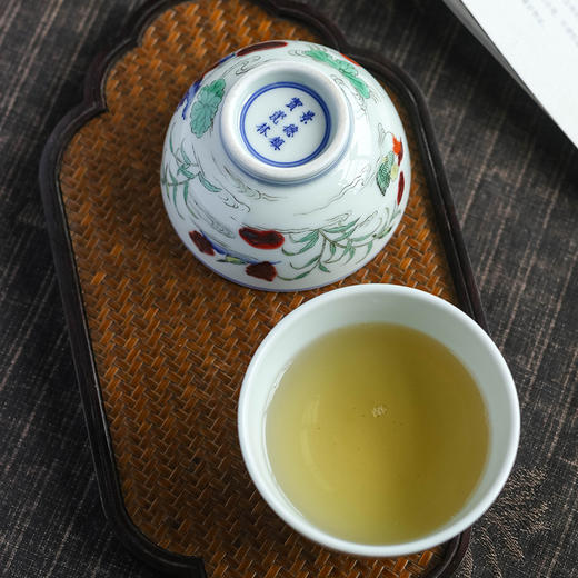 青花釉里红五彩鸳鸯杯 商品图4