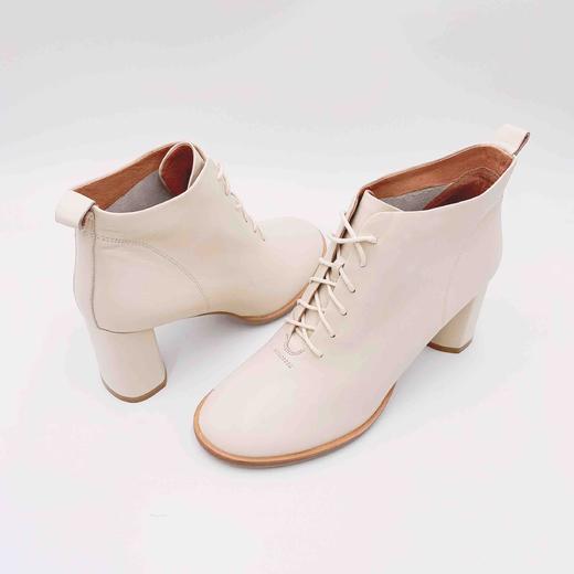 LFGJ  20004 秋冬设计师新款圆头系带英伦风时尚百搭减龄小短靴 商品图1