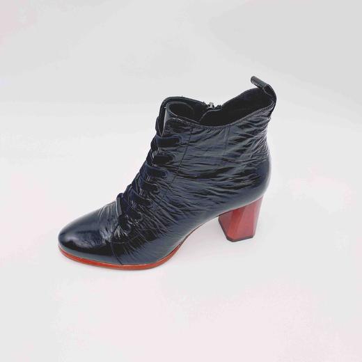 LFGJ 10702 秋季女时尚百搭尖头系带粗跟高跟短靴女 商品图3