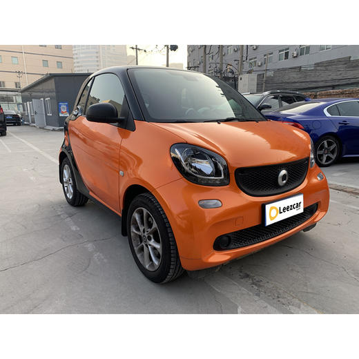 奔驰 smart 1.0L 52千瓦 硬顶灵动版 【长租-北京】 商品图2
