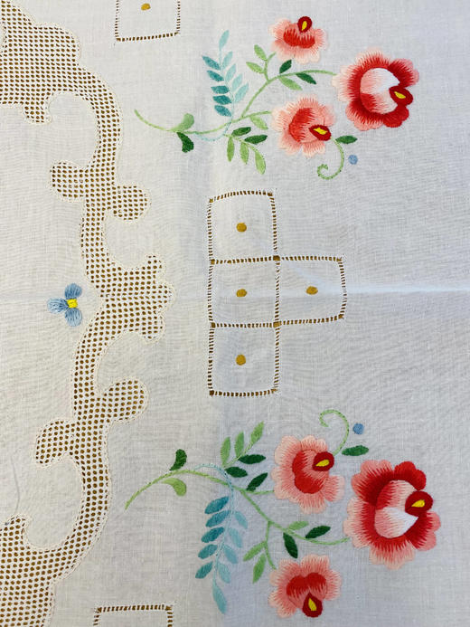 纯棉彩色手绣桌布 出口日韩的老外贸库存(共2款，规格130*170cm) 商品图2
