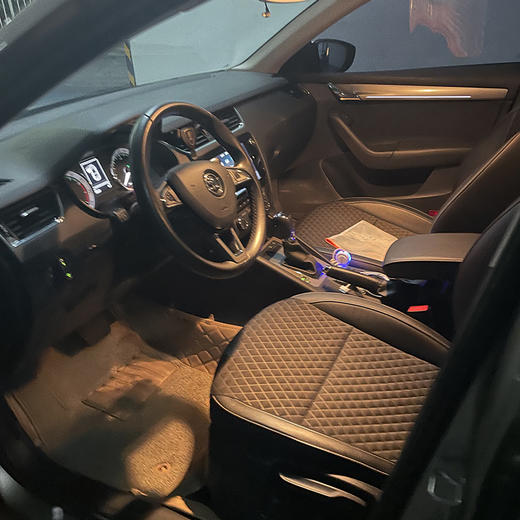 斯柯达 明锐 1.6L 自动舒适版 【月租-深圳】 商品图4