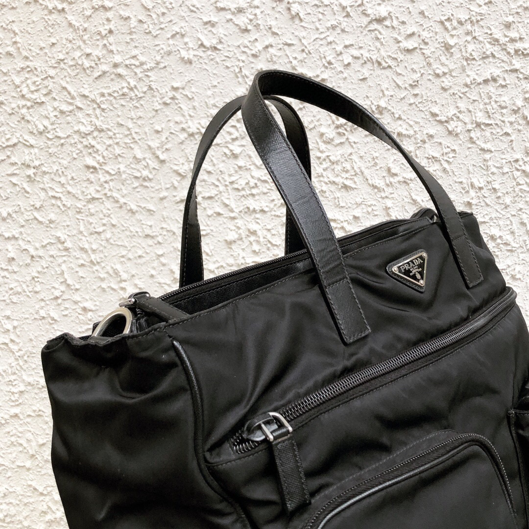 prada普拉达黑色降落伞尼龙肩背包