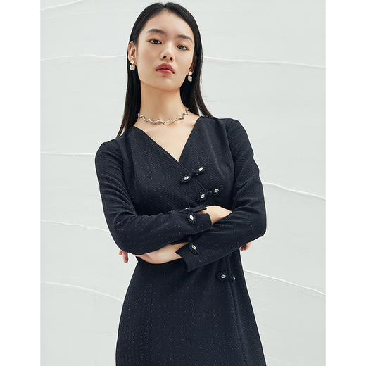 EITIE爱特爱春季新款时尚通勤改良旗袍V领开叉显瘦A字纯色连衣裙A2207911 商品图3