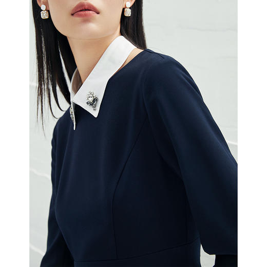 EITIE爱特爱春款新品翻领百衬衫领拼接百搭时尚通勤收腰显瘦连衣裙A2207909 商品图2