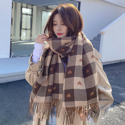 2022时尚百搭格子围巾女冬季韩版加厚保暖围脖女春秋季爱心双面仿羊绒披肩 商品图0