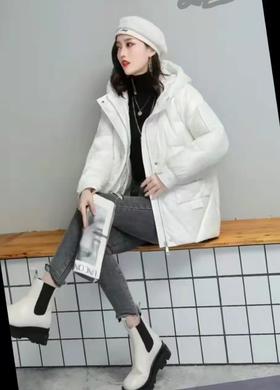 菲比寻常羽绒服8390