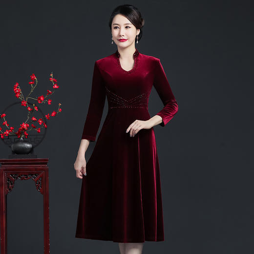 上海旗袍厂JC-62193婚礼妈妈礼服秋冬新款连衣裙洋气喜婆婆金丝绒婚宴装 商品图0