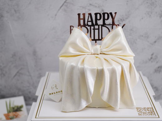 高定款—白色仙女风琉璃蝴蝶结翻糖定制蛋糕（提前预定） 商品图0