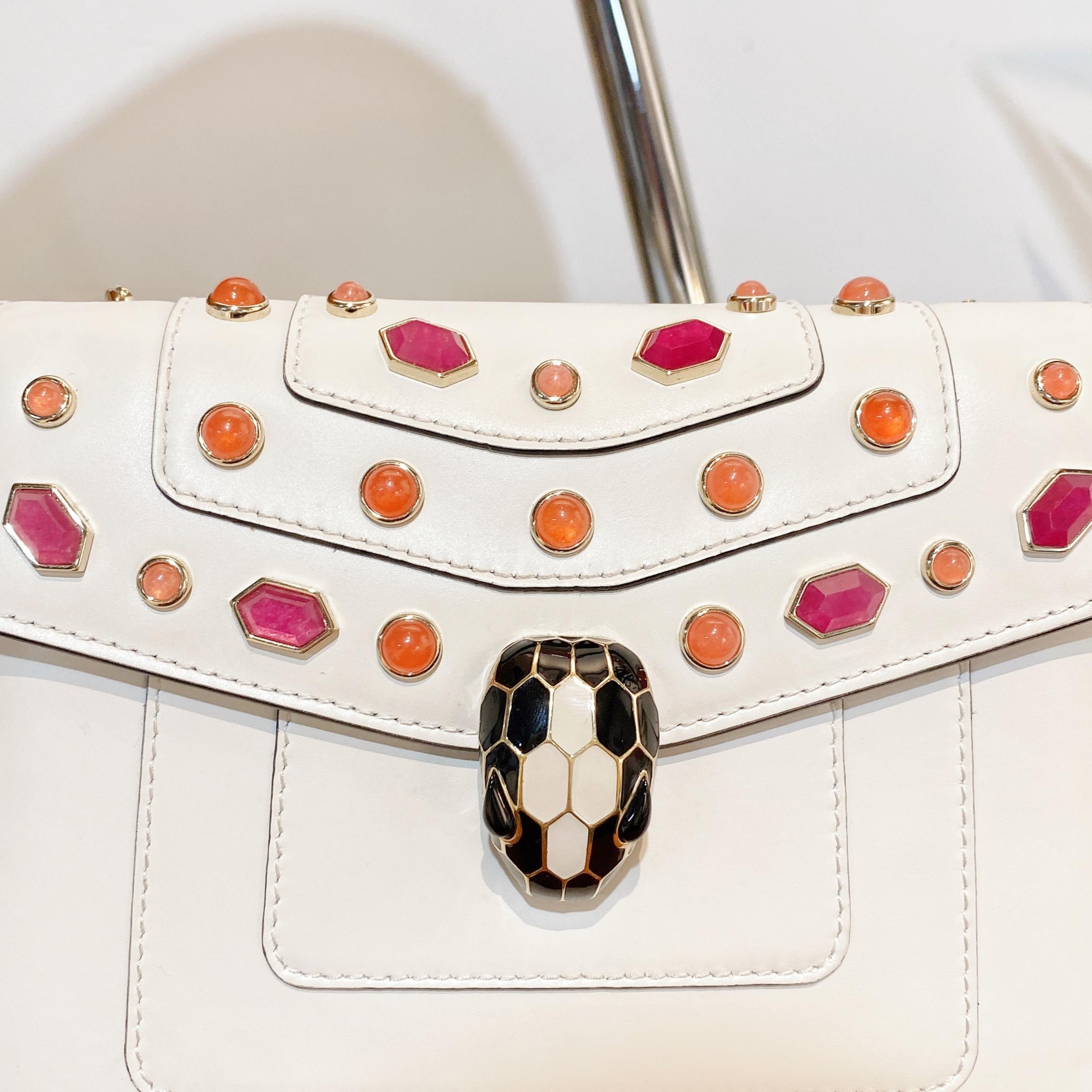 宝格丽 白色 粉橘色水晶 牛皮 蛇头包