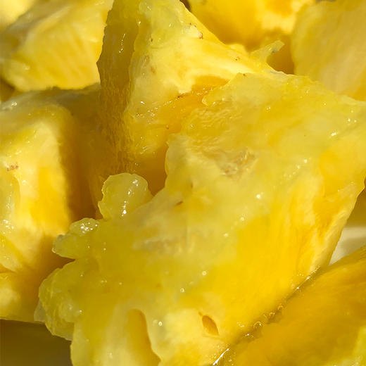 海南金钻甜心凤梨  |海南·树上熟金钻凤梨—凤梨届的天花板；连续多年熊猫指南三星上榜基地，连续六年爆款归来一口爆汁，甜度超过瘾😍味蕾的“甜蜜加油站”汁浓！肉嫩！味甜！ 商品图1