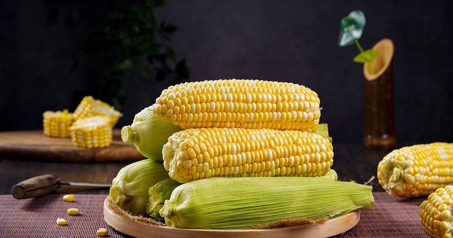 云南高原双色水果玉米