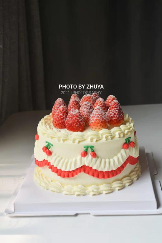 复古草莓蛋糕 商品图0