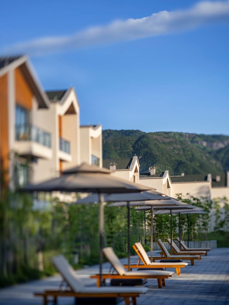 室外泳池躺椅区域图 (2).jpg 室外泳池躺椅区域图 (2).jpg