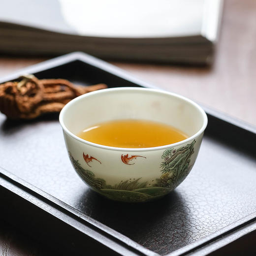 古彩寿山福海卧足杯 商品图2