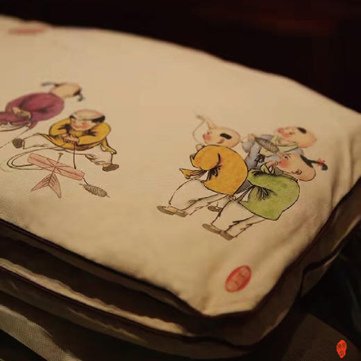 戏婴图儿童枕 50cm*30cm决明子荞麦枕 童趣造型 高度可调 吸湿透气 商品图1