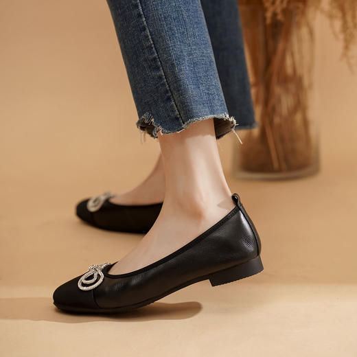 西村名物2022年春季新款水钻撞色蝴蝶结甜美平底豆豆鞋浅口粗跟温柔单鞋女T22AE17561 商品图2