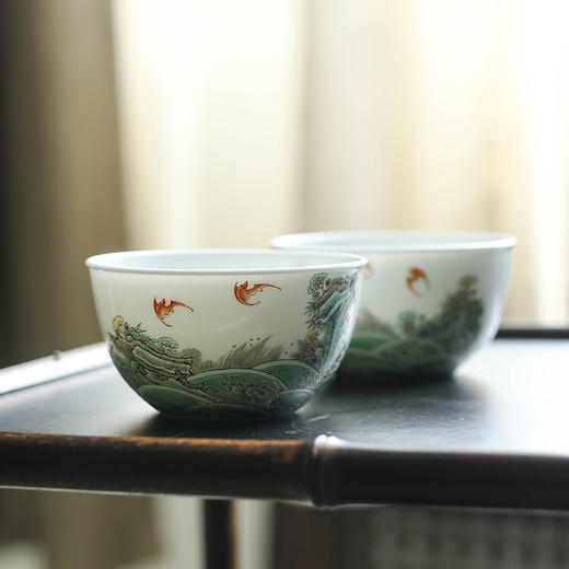 古彩寿山福海卧足杯 商品图1